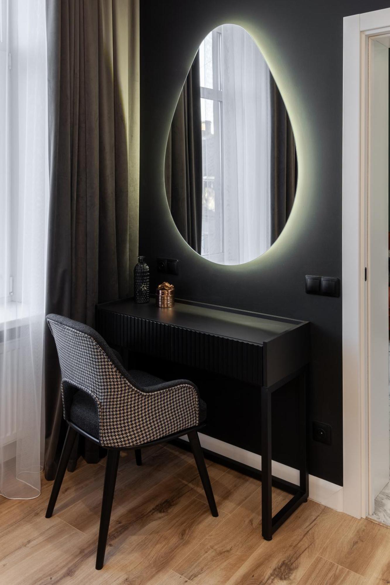 Leogrand Apartments On Franka 35 利沃夫 外观 照片